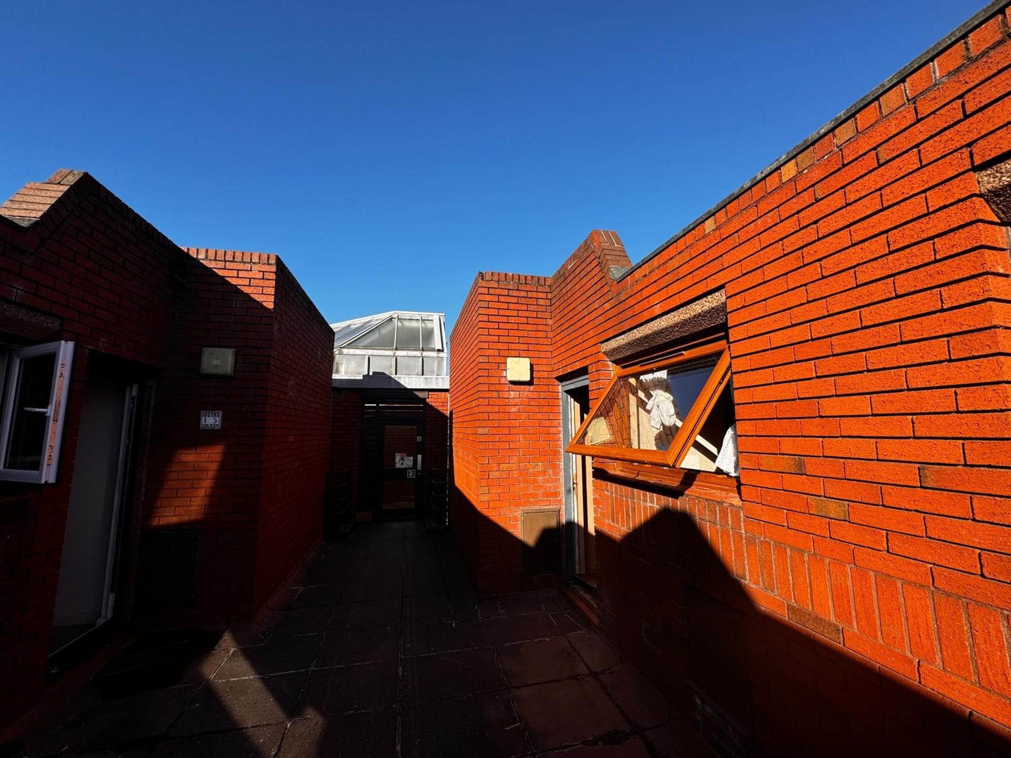 Two-Bedroom Flat Close To Uni & Shopping Center With Free Parking Coventry Bagian luar foto